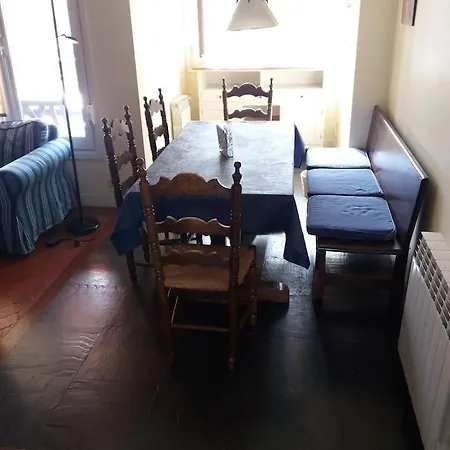 A 130 Metros De La Playa Parking