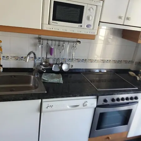 A 130 Metros De La Playa Parking * Zarautz